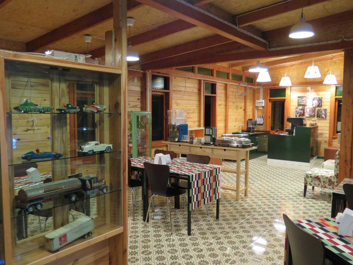 Nung Ni Bang Khon Thi Resort Амфава Екстериор снимка