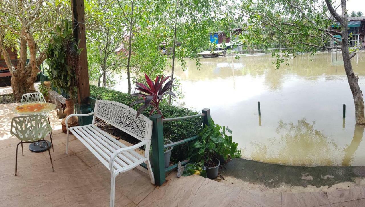 Nung Ni Bang Khon Thi Resort Амфава Екстериор снимка