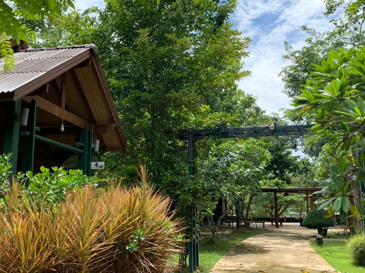 Nung Ni Bang Khon Thi Resort Амфава Екстериор снимка